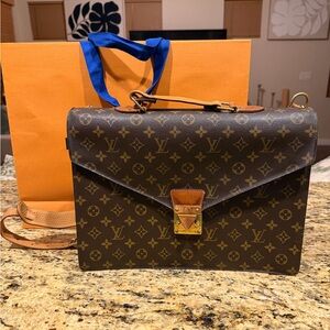 Louis Vuitton Monogram Serviette Conseiller